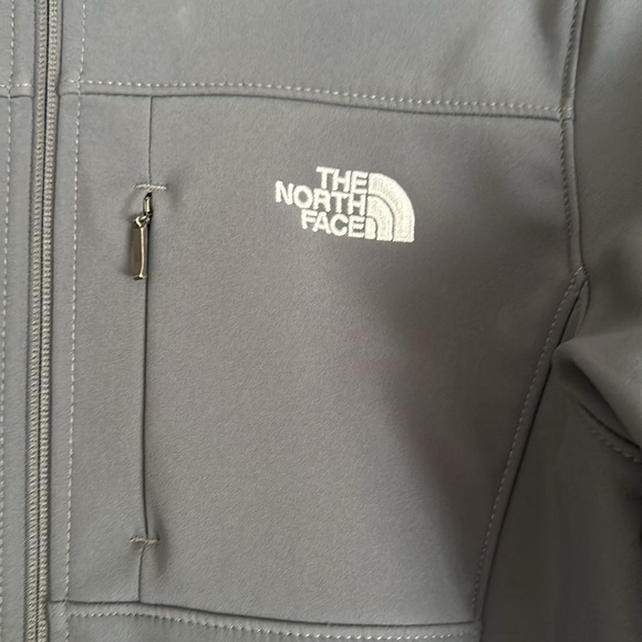 Women’s North Face soft shell jacket - Picture 2 of 5